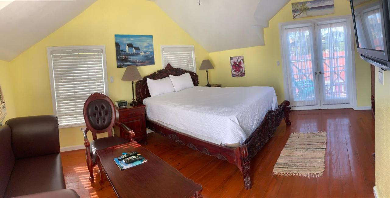 Bay Inn Estates Alice Town  Extérieur photo